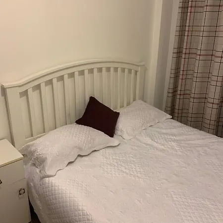 Modern 2-bed By Cabot Circus Apartment